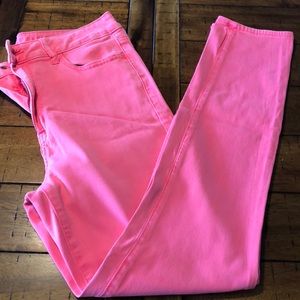 Hot pink American Eagle Jeggings